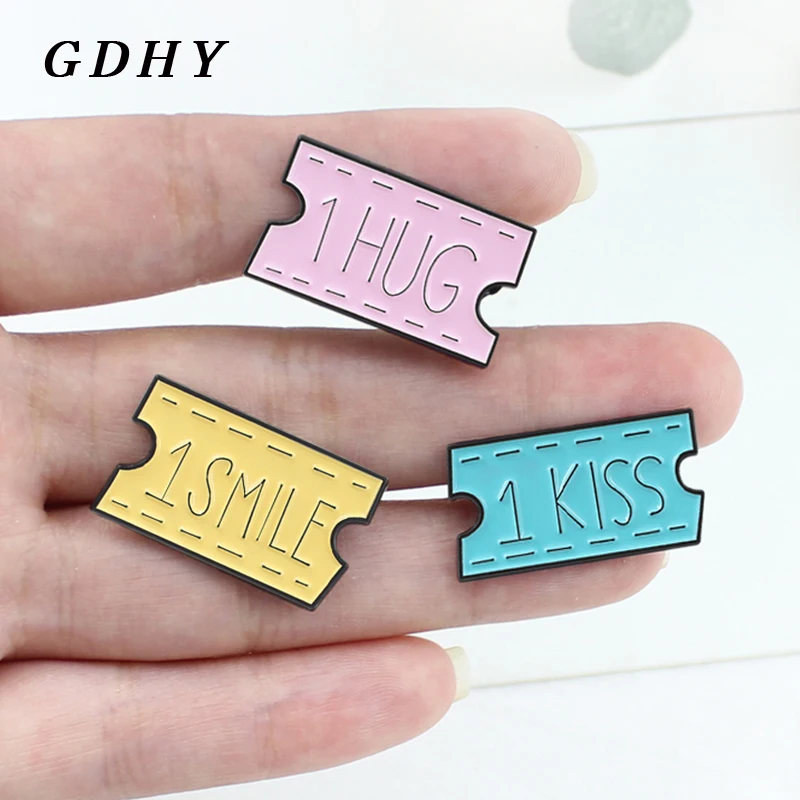 GDHY Placard Slogan 1 SMILE 1 HUG 1 KISS Brooch Enamel Pins Pink yellow Blue Rectangle Brand Brooches Valentine's Day Gift Badge