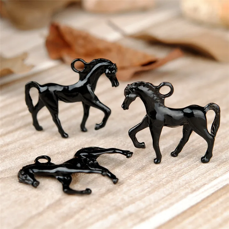 Hot selling 5 Pieces/lot 31mm*26mm animal charms enamel black horse charm for horse pendant jewelry making