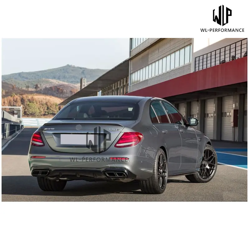 W213 E Class High Quality PP Rear Lip Diffuser with Exhaust Tips 4 Outlet Car Styling For Mercedes-Benz E63 AMG Body Kit 16-19