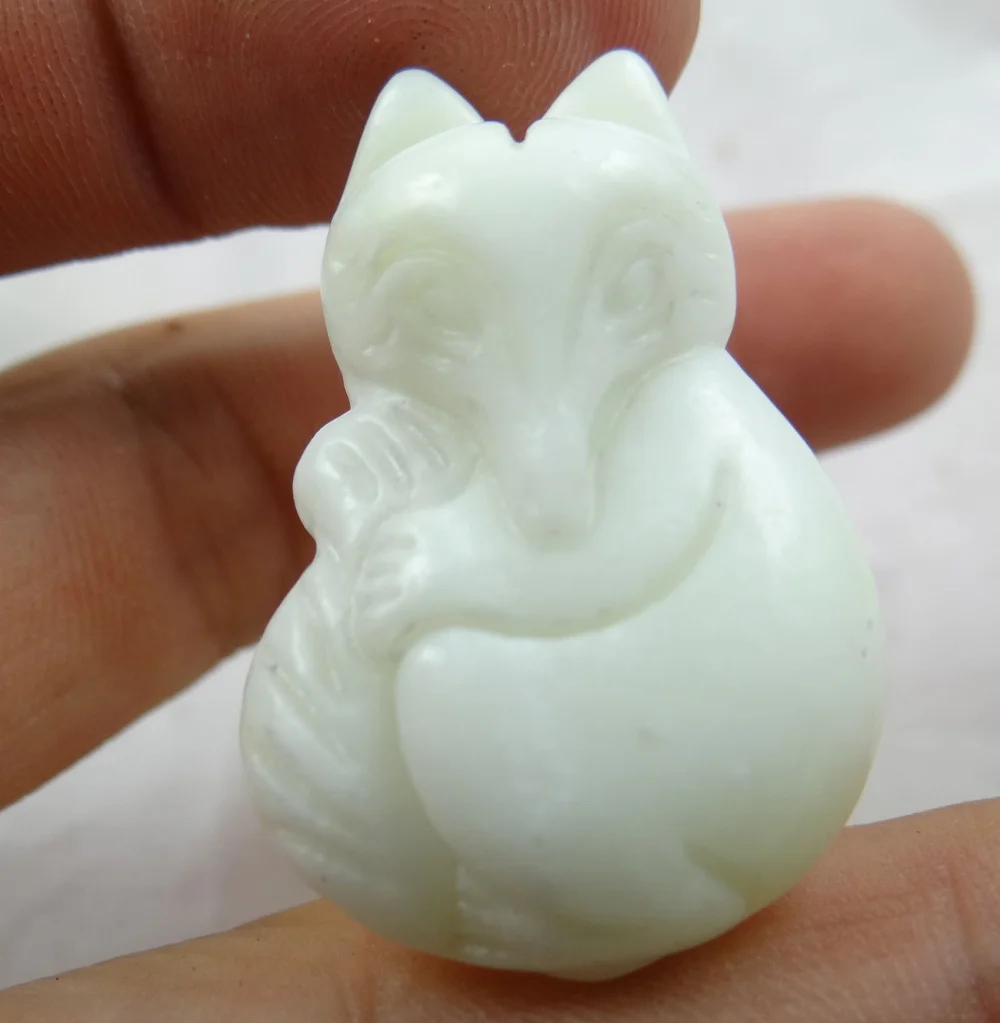 37*26Wholesale natural Chinese Liantian stone hand-carved statue of fox amulet pendant necklace Jewelry Making