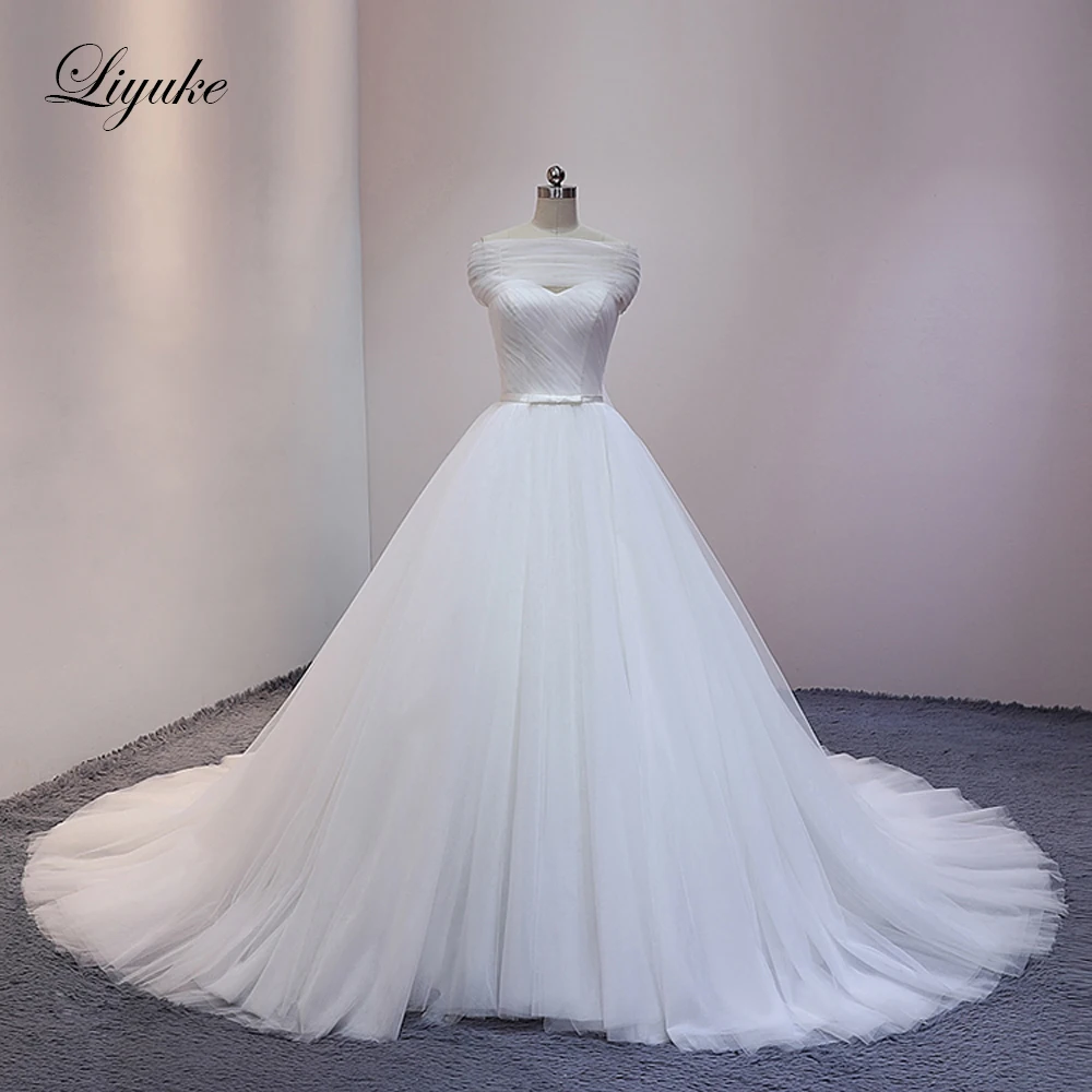 Liyuke Strapless Wedding Dress Pure White Color Custom Made Sweetheart Neckline Of Floor Length Lace Up Closure