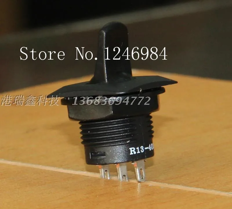 

[SA]R13-402C single round black tripod two tranches flat handle toggle switch M15 Taiwan New SCI original authentic--50pcs/lot