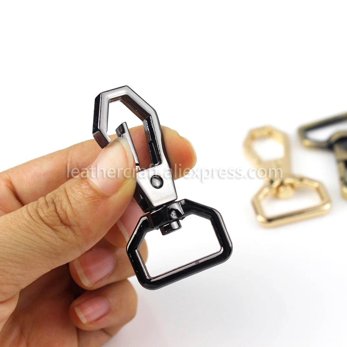 1x Metal Polygonal Swivel Trigger Snap Hook Spring Gate Clasps Clips Leather Belt Pet Leash Bag Strap Webbing Keychain Hooks