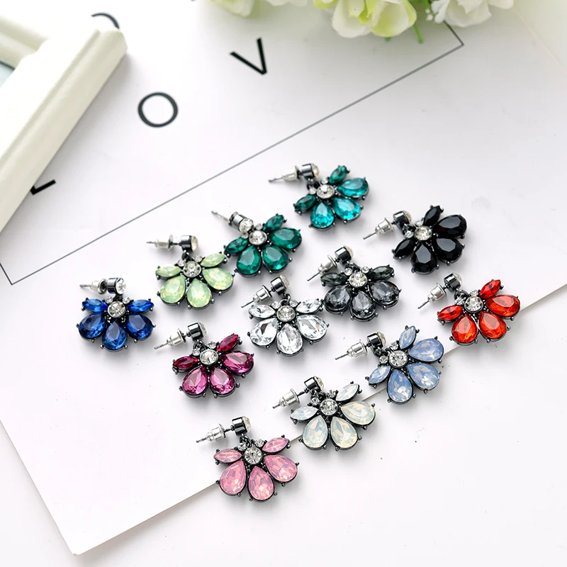 Acrylic Crystal Stone Flower Petals Drop Earrings Fashion Rhinestone Stud Piercing Earrings Women Jewelry