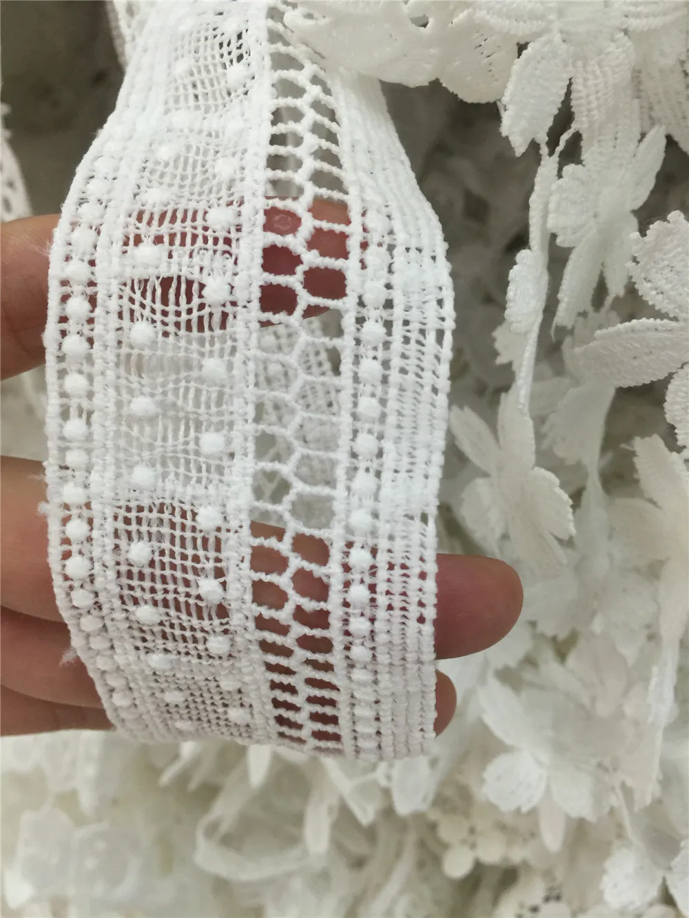 

72yards Yards 1.8'' Wide Venise Cotton Lace Trims Eyelet Fabric For Garment Accessory DIY Craft Supply In White