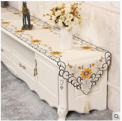 

1PC Table Runners For Wedding Party Decoration Modern Dust-proof embroidery lace table cloth flag Customizable