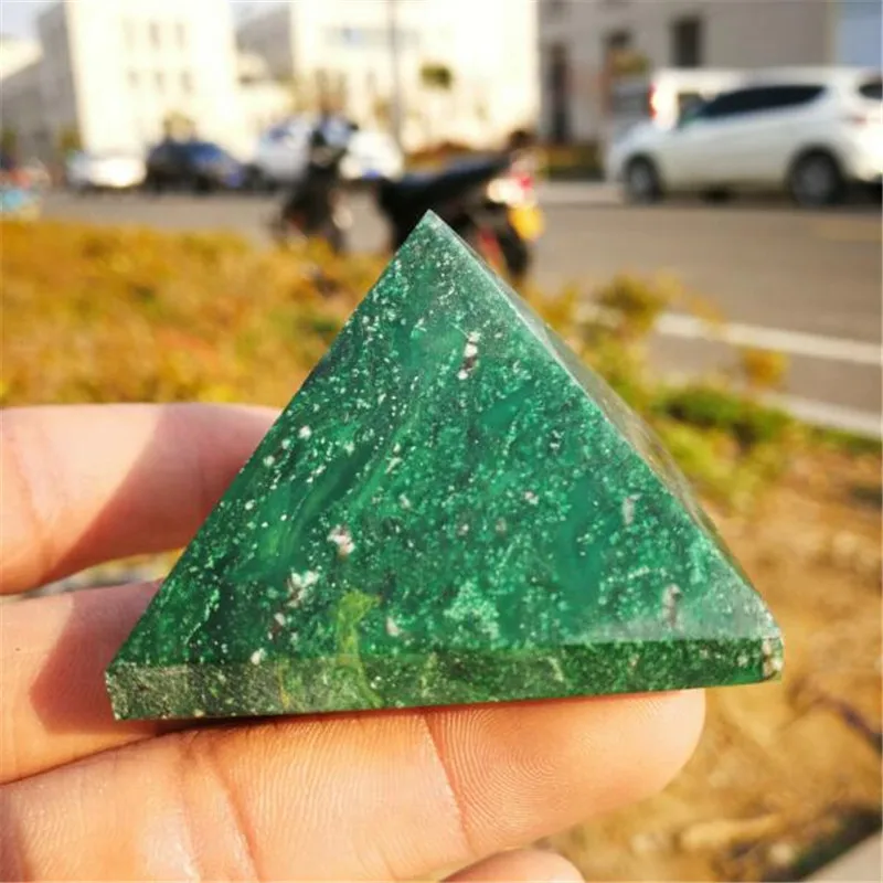 The natural beauty of the green African jade crystal pyramid cures the yisha