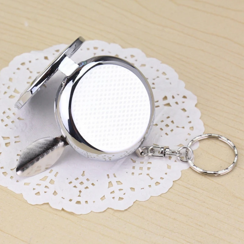 Creative Preciosity Fashion Round Cigarette Keychain Portable Key Ring Ashtrays Stainless Steel Pocket Ashtray Cigarette Holder