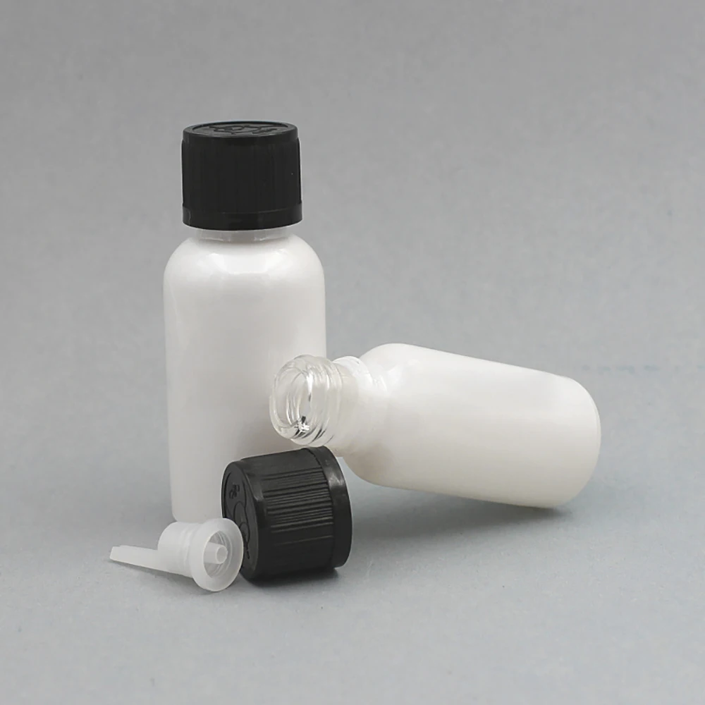 

Bottle With Child Tamper Proof Cap 20 ML Cosmetic Oil Glass Bottle With Stopper