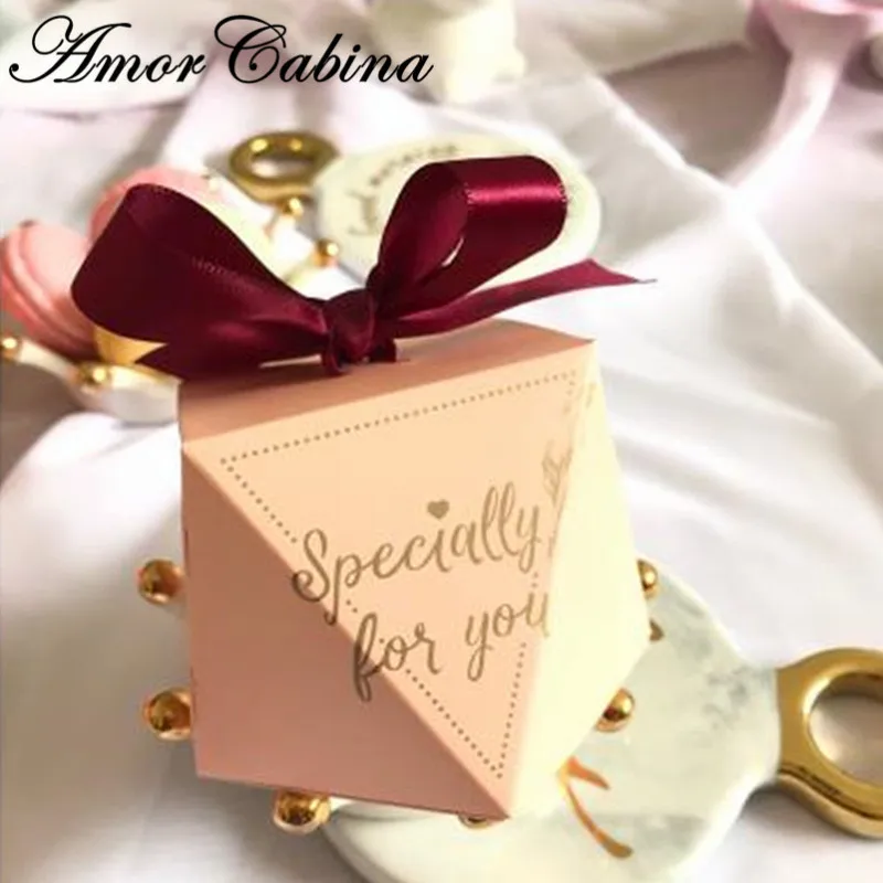 50pcs European Pink Creative Diamond Shape Candy Box Wedding Gift Box Christmas Party Decoration Chocolate Bag with Ribbon