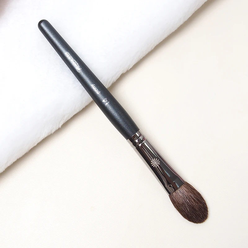 Professional Blusher Brush #14 Soft Goat Hair Flame Shape Highlighter Makeup Brush Korean Beauty