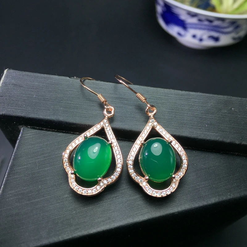 Luxurious atmosphere, natural green chalcedony eardrop, 925 silver inlaid new atmosphere, big ear studs new shop special price