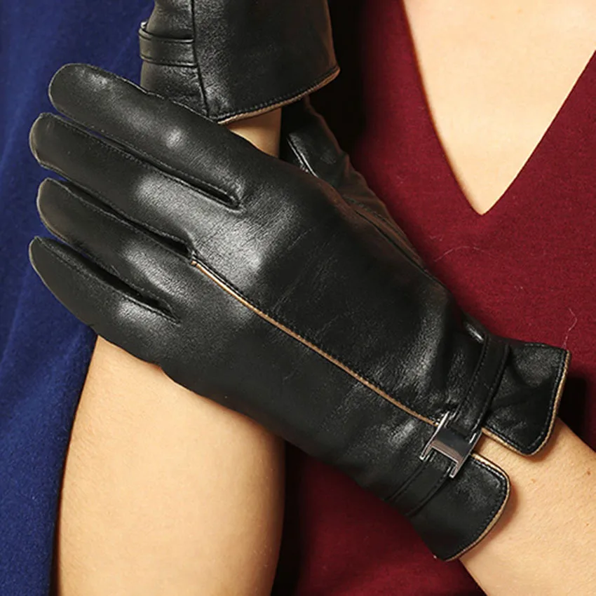 Real Short Leather Gloves Women With Velvet Lining Wrist Button Fashion Genuine Sheepskin Glove Winter Warm Free Shipping L050pc