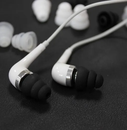 6 paia di auricolari in silicone a tre strati auricolari auricolari di ricambio cuscinetti auricolari per la maggior parte dei auricolari in-ear (SML)