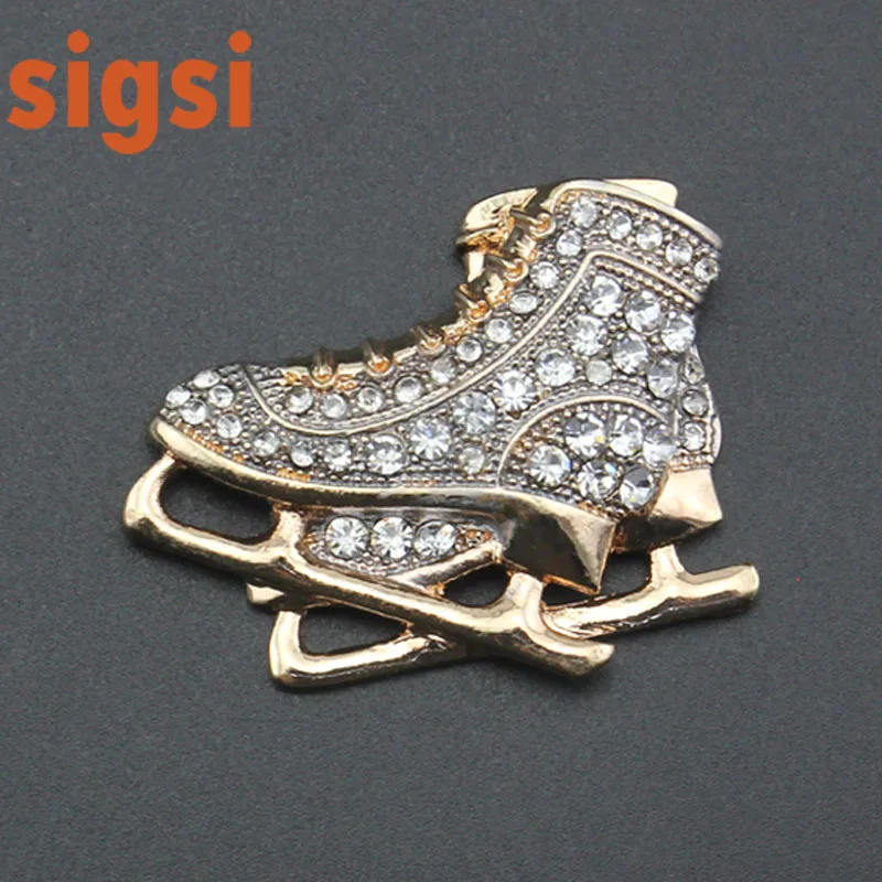 

50/100pcs Rollerskate skate shoes gold tone clear rhinestone brooch pin for gift