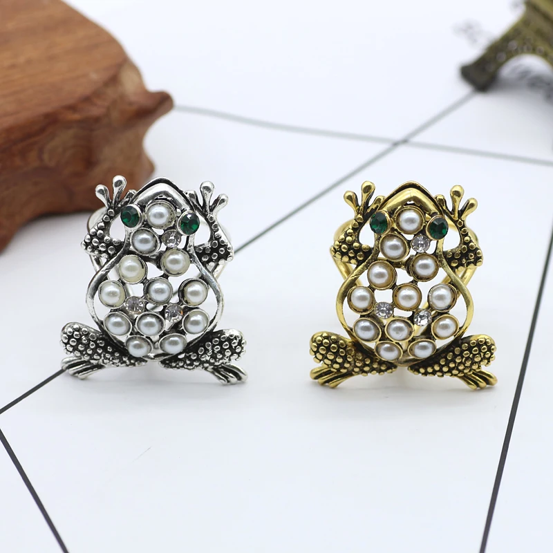 Fashion Enamel Crystal Flower Brooch Scarf Buckle Bohemia Owl Frog Butterfly Scarf Clips Vintage Animal Jewelry For Women Gifts