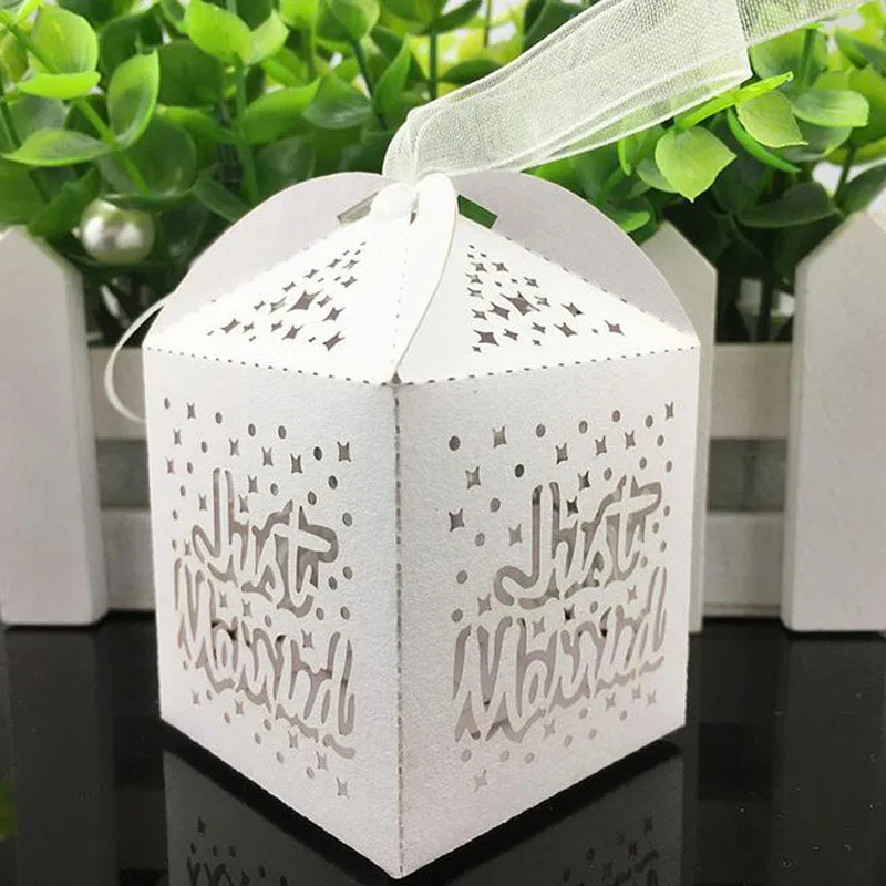 50Pcs Just Married Hollow Laser Cut Candy Box Wedding Favors And Gifts Baby Shower Chocolate Box For Party Decoration Supplies