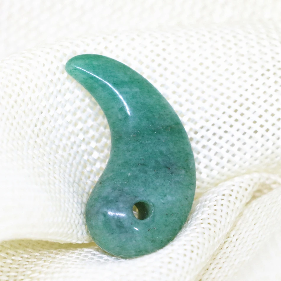 High grade green natural stone chalcedony magatama pendant 19*35mm women fit for diy necklace accessories elegant jewelry B1828