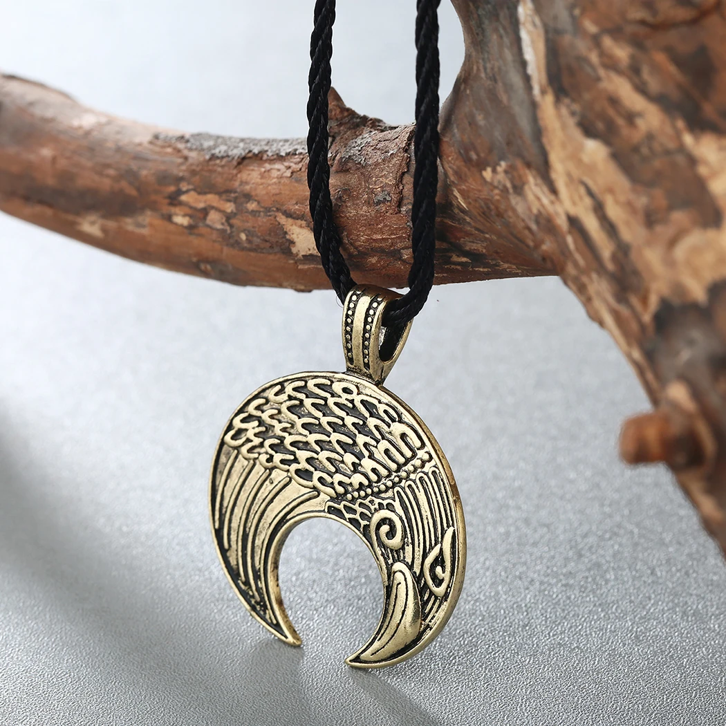 Kinitial Viking Lunula Pendant Necklace Amulet Trendy Crescent Moon Norse Slavic Pagan Raven Necklace Jewelry