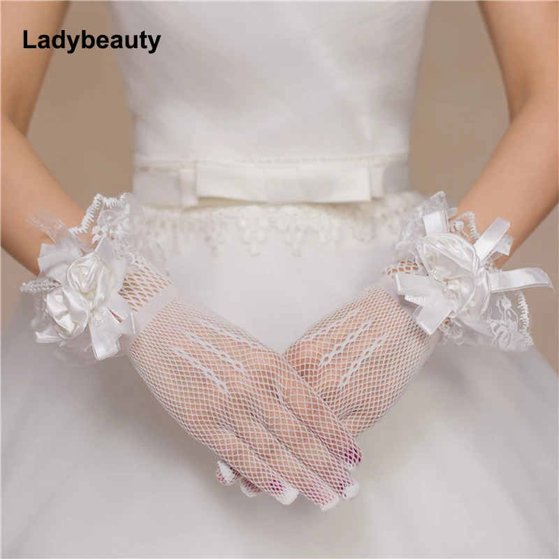 

New Style 2018 Short Wedding Bridal Glove White Ivory Cheap High Quality Tulle See Through Wrist Length Have Finger