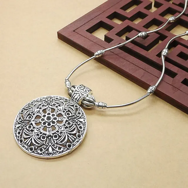 HOCOLE Brand New Hollow Vintage Bohemia Necklace Charm Women Flower Jewelry Tibet Silver Pendant Statement Necklaces