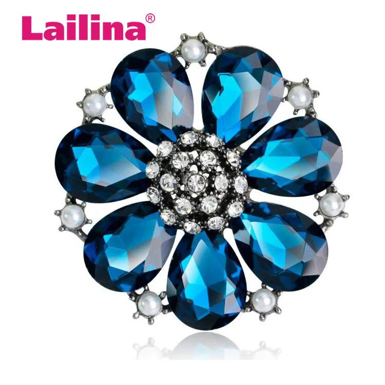 

Factory Direct Sale Classic Crystal Rhinestones and Large Acrylic Flower Brooch Pins for Women in Various Colors