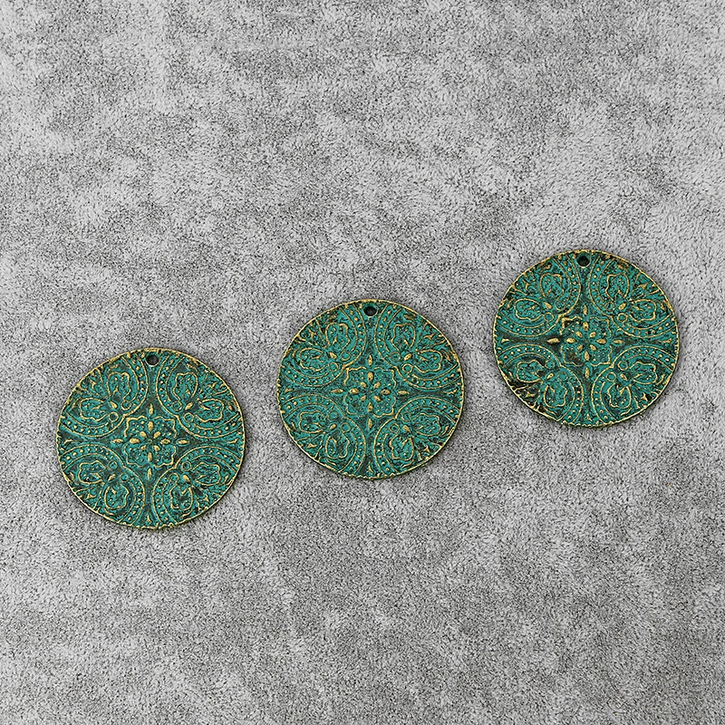 4PCS Antique Bronze Tone Carved Flower Butterfly Round Charms Pendants for Necklace Making Jewelry Findings 40mm