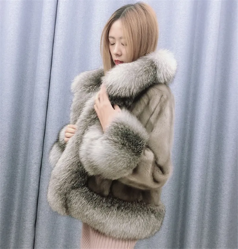 Real fur jacket genuine mink fur coat women winter natural fur coats with luxury real silver fox fur collar New design C171