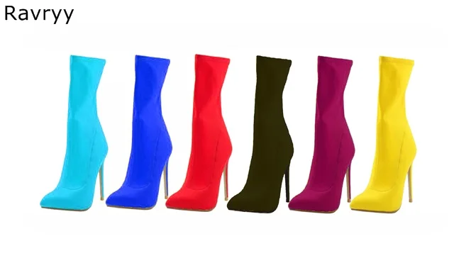 

Разноцветные эластичные женские короткие ботинки с острым носком на тонком каблуке