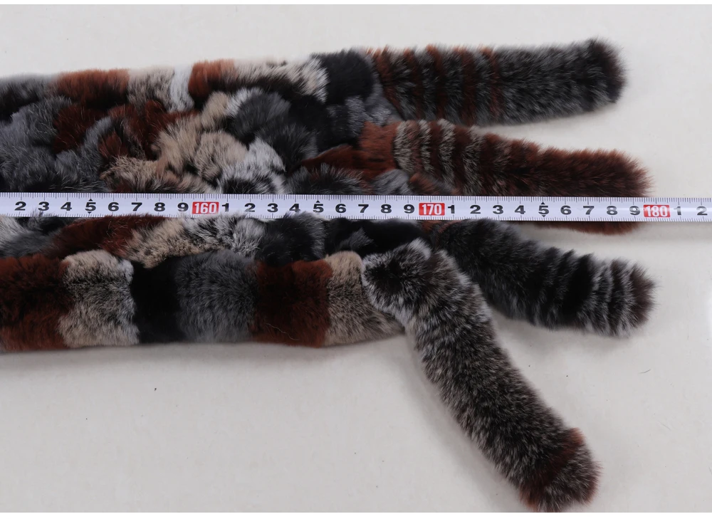 Neue Damen-Schals aus 100% natürlichem Rex-Kaninchenfell, langer Stil, gestrickte Rex-Kaninchenfell-Quastenschals, warme Echtfell-Schals für den Winter. – Detail 3