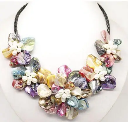 

Fashion Mother of pearl Abalone Carved Multicolor Shell Flower Pendant Necklace