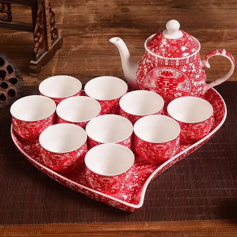 High grade Chinese wedding gift bridal supplies red ceramic teacup teapot double-happiness tea pot heart-shaped tray set