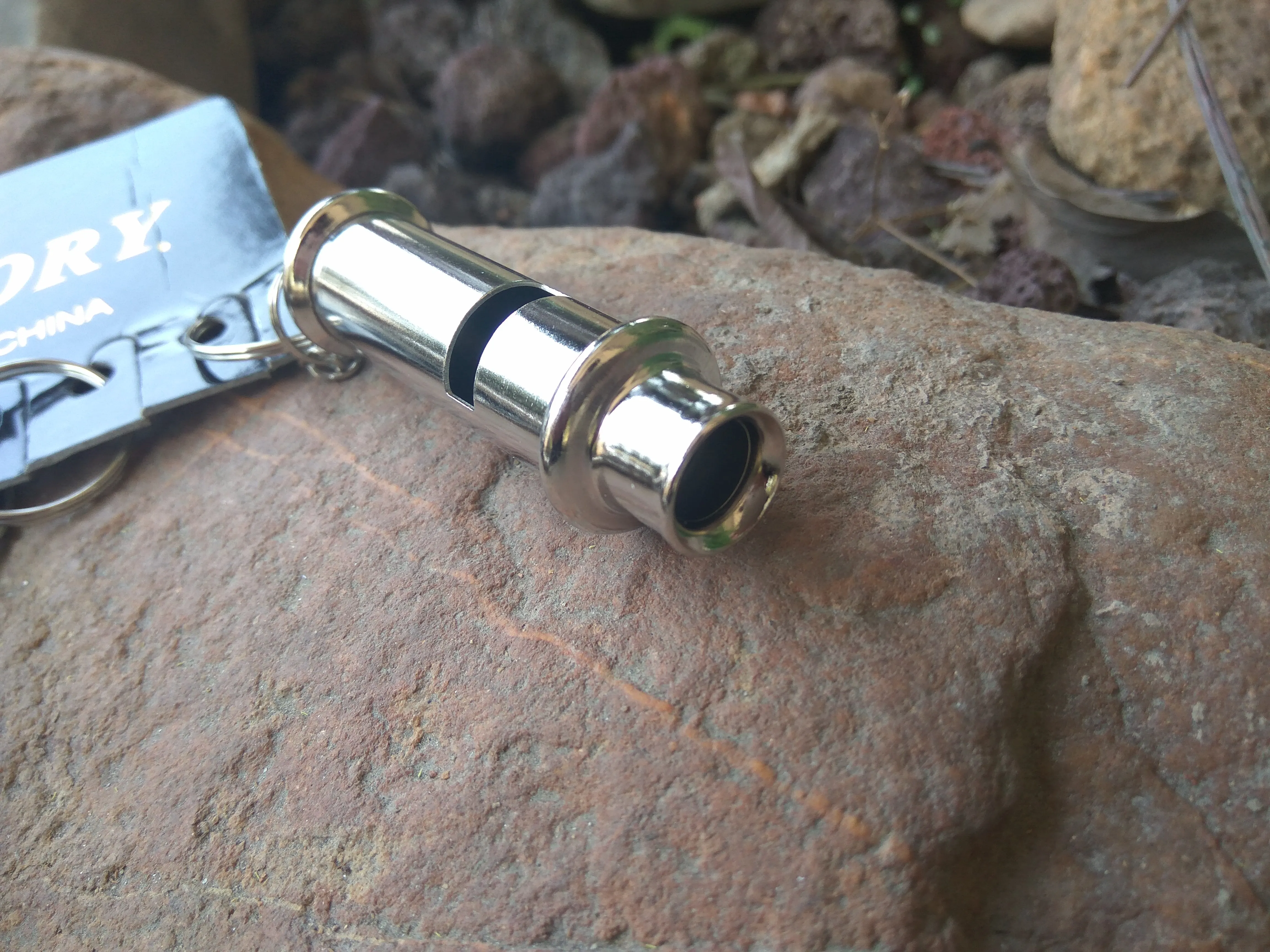 12PCS/LOT Stainless steel high-frequency high decibel whistle lifesaving metal outdoor survival whistle