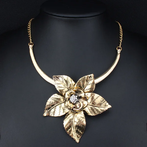 2025 New Fashion Long Vintage Jewelry Antique Big Flower Pendant Necklace Statement Choker Necklace & Pendants For Women XLL173