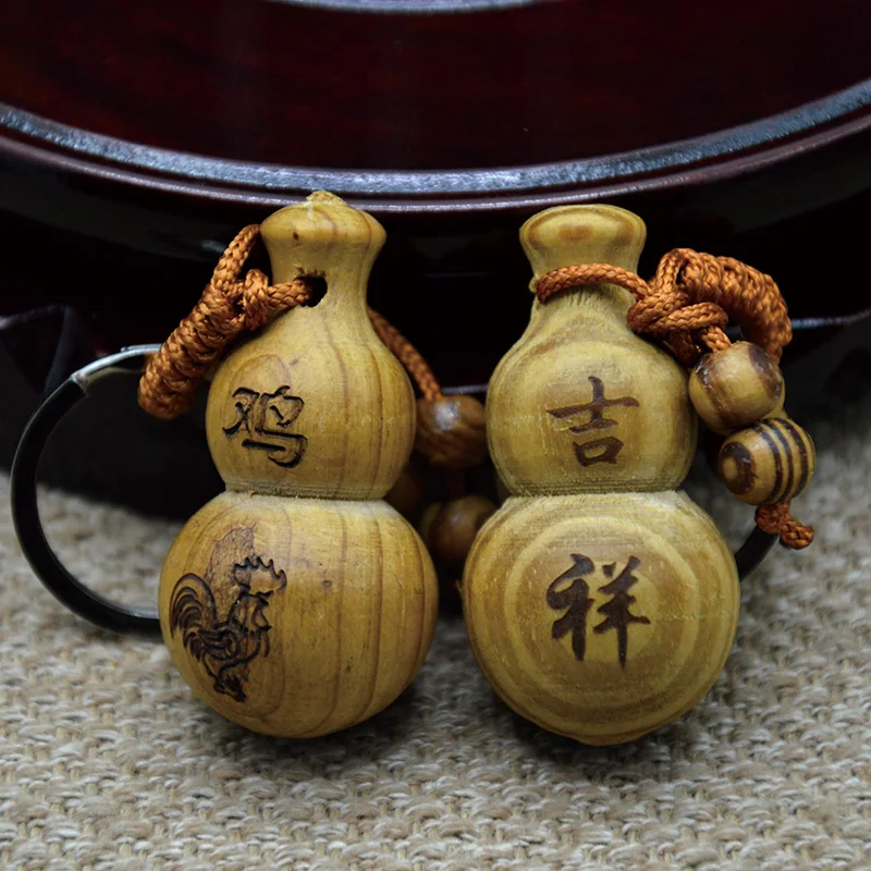 Feng Shui Peach Wood The Chinese Zodiac Gourd wu lou Keychain Wood Carved Amulet Vintage Home Decoration Accessories