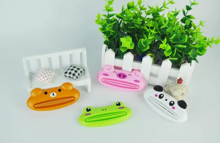 1 Pcs Cute Cartoon Animal Multifunction Plastic Toothpaste Squeezer Toothbrush Holder Tools Bathroom Set Accessories