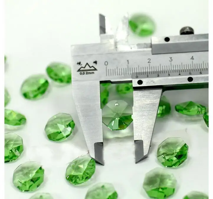 Newly 500pcs/lot 14mm Apple Green Octagon Crystal Glass Prism Beads in 2 hole for Chandeliers Accessories Lamp Parts Decoration