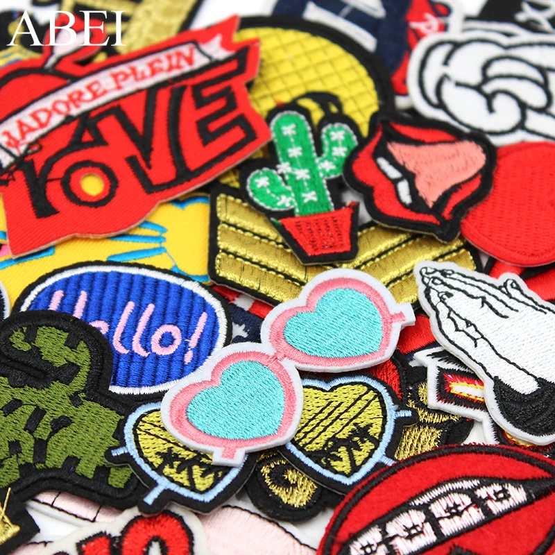 30pcs/lot Mix Embroidered Cartoon Patches Quality Fashion Iron On Jeans Stickers DIY Garment Appliques Sew Apparel Coats Badge