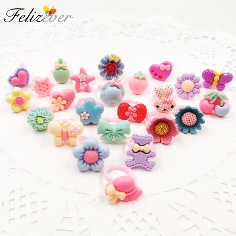 Felizever 24 PCS Kids Little Girl Jewelry Plastic Ring Set Girl Pretend Play Pinata Fillers Cute Flower Girl Party Favors