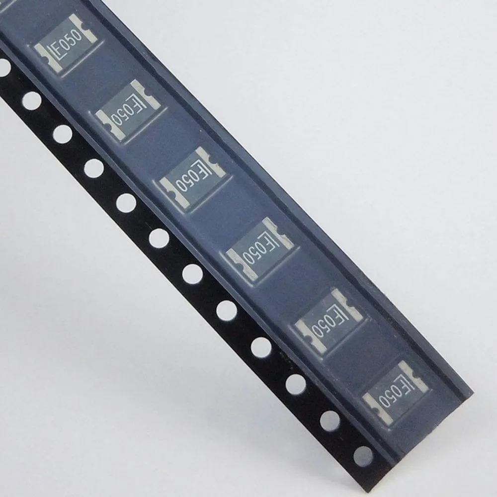 100 ピース/ロット 0805 1206 1812 0.05A/2A/0.1A/0.2A/0.5A/0.75A/1.1A/2A SMT SMD リセット可能なヒューズ PPTC ポリスイッチ自己回復ヒューズ