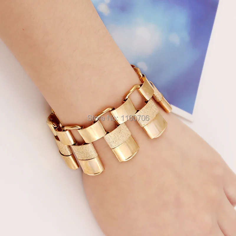 KMVEXO 2022 New Fashion Designer Bijoux Bracelets For Women Accessories Gold Color Alloy Cuff Bangles Statement Jewelry