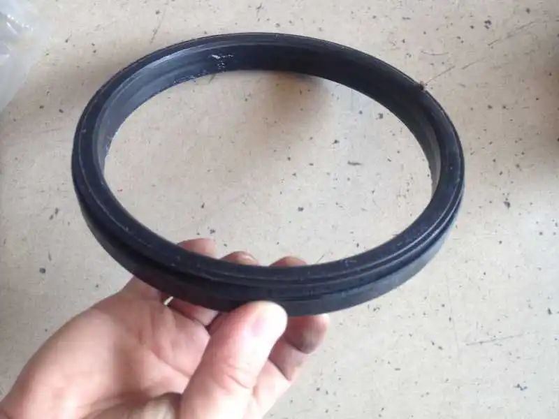 

8A5137109, the oil seal with size 165x190x14 for the front axle for Foton series tractor