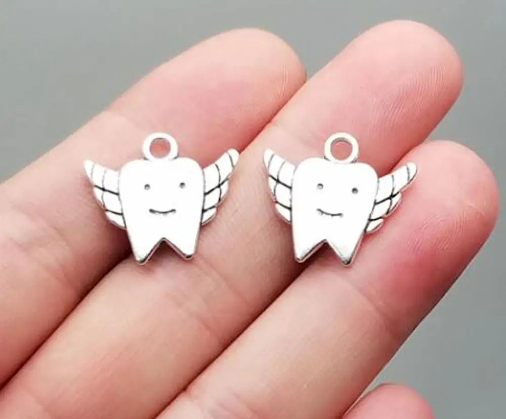 20pcs/lot--20x18mm Antique Silver Plated Tooth Fairy Charms Winged Pendants DIY Supplies Jewelry Making Finding Accessories