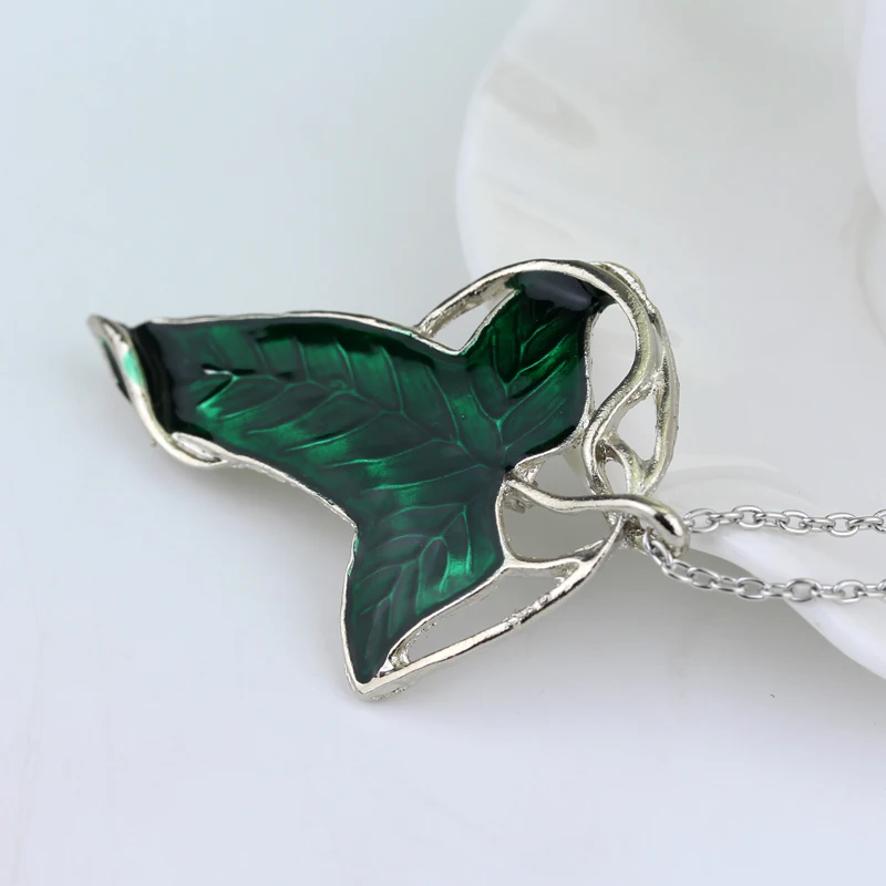 dongsheng The Elven Leaf Arwen Evenstar Alloy Pendant Movie Jewelry Lord of The Elves Aragorn Green Leaves Gift For Man Woman