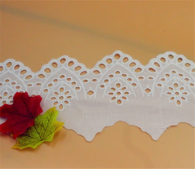 5 yards/pack off white Exquisite handmade cotton and cotton embroidery lace hollow width 15 cm SS97