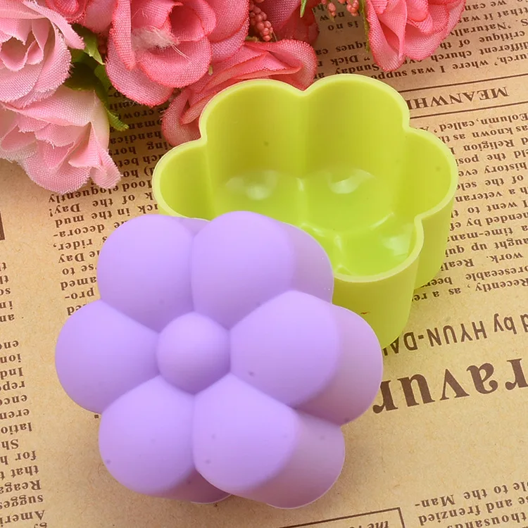 12pcs/set Muffin Cup 5cm Soft Silicone Cake Mold Chocolate Mould Plum Flower Shape Cupcake Baking Tool Mix Colors E077