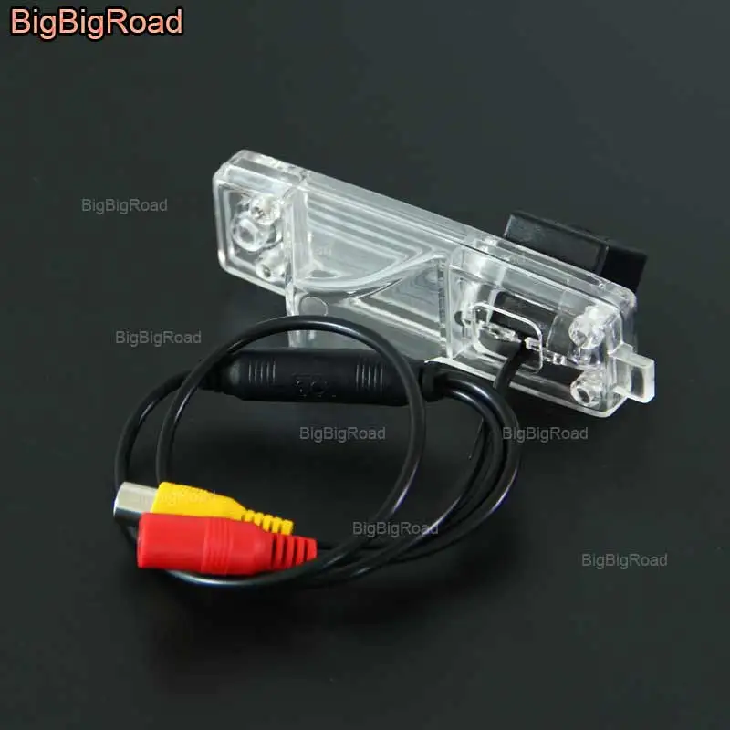 BigBigRoad For Toyota Hiace GL Grandia / Super Grandia / Hiace Commuter / Highlander Car Rear View Reverse Backup Parking Camera