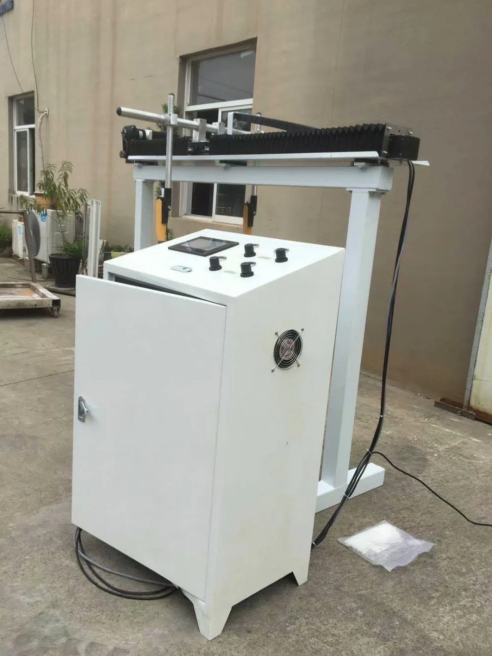 Flat reciprocating machine for electrostatic powder coating industry  powder spray machine