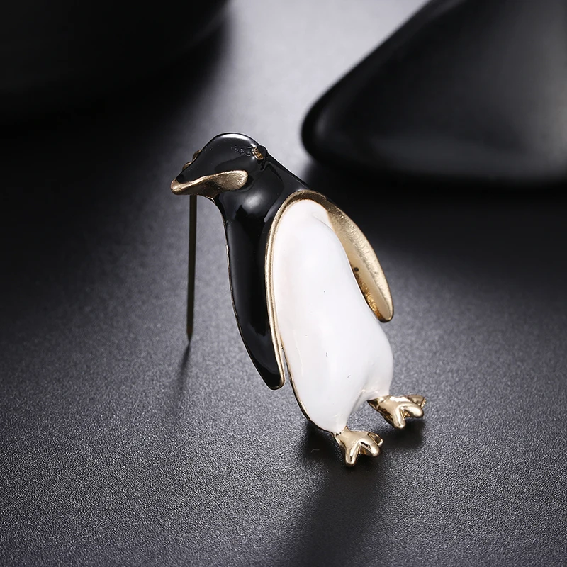 Enamel Cartoon Penguin Brooch Lovely Animal Lapel Collar Pin Women Jewelry Sweater Scarf Suit Pins Accessories