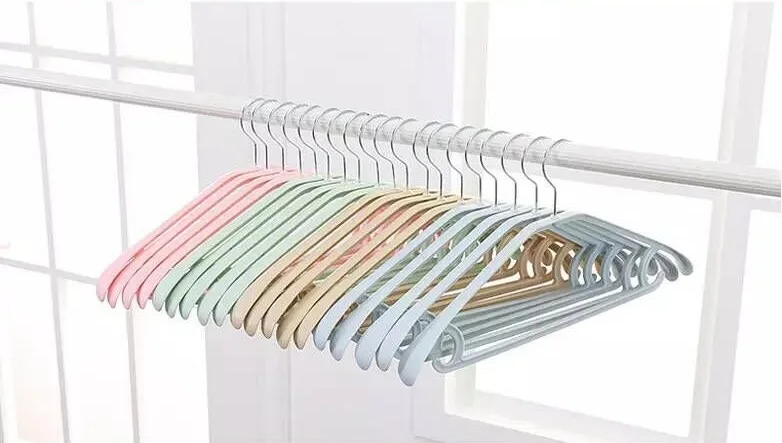 100pcs Wide Shoulder Traceless Clotheshorse 360 Degree Rotatable Plastic Clothes Drying Rack Clothes Hangers Free Shipping WB196